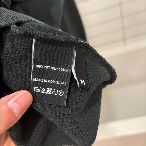 Black Crewneck Faded Wash Size Medium - Picture 4 of 4